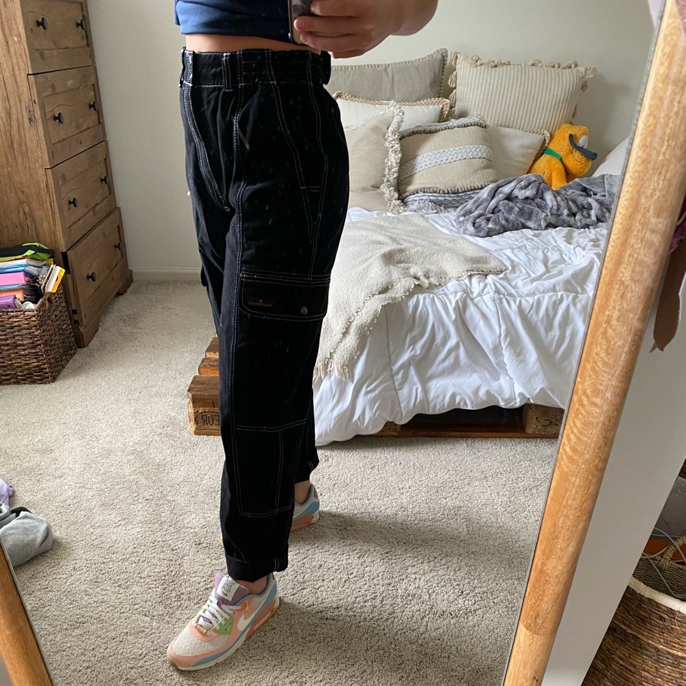 Black cargo fitting urban outfitters pants